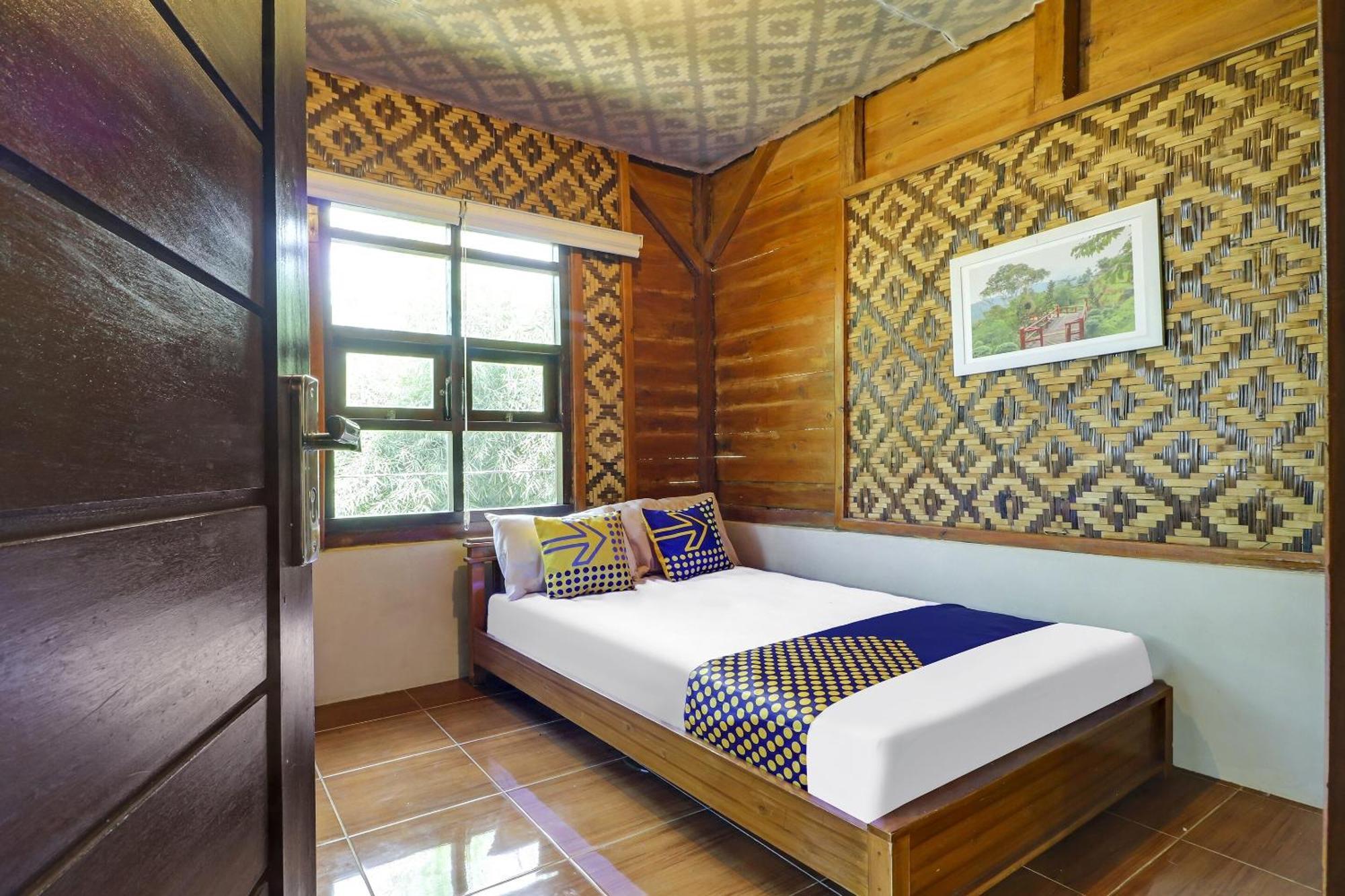 Oyo Homes 90956 Desa Wisata Guranteng Pendjalu Exterior photo