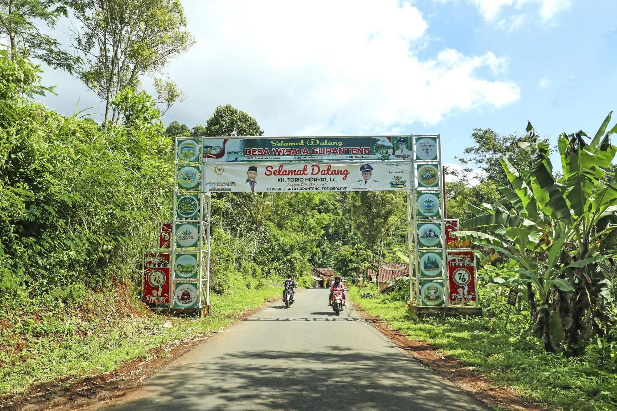 Oyo Homes 90956 Desa Wisata Guranteng Pendjalu Exterior photo
