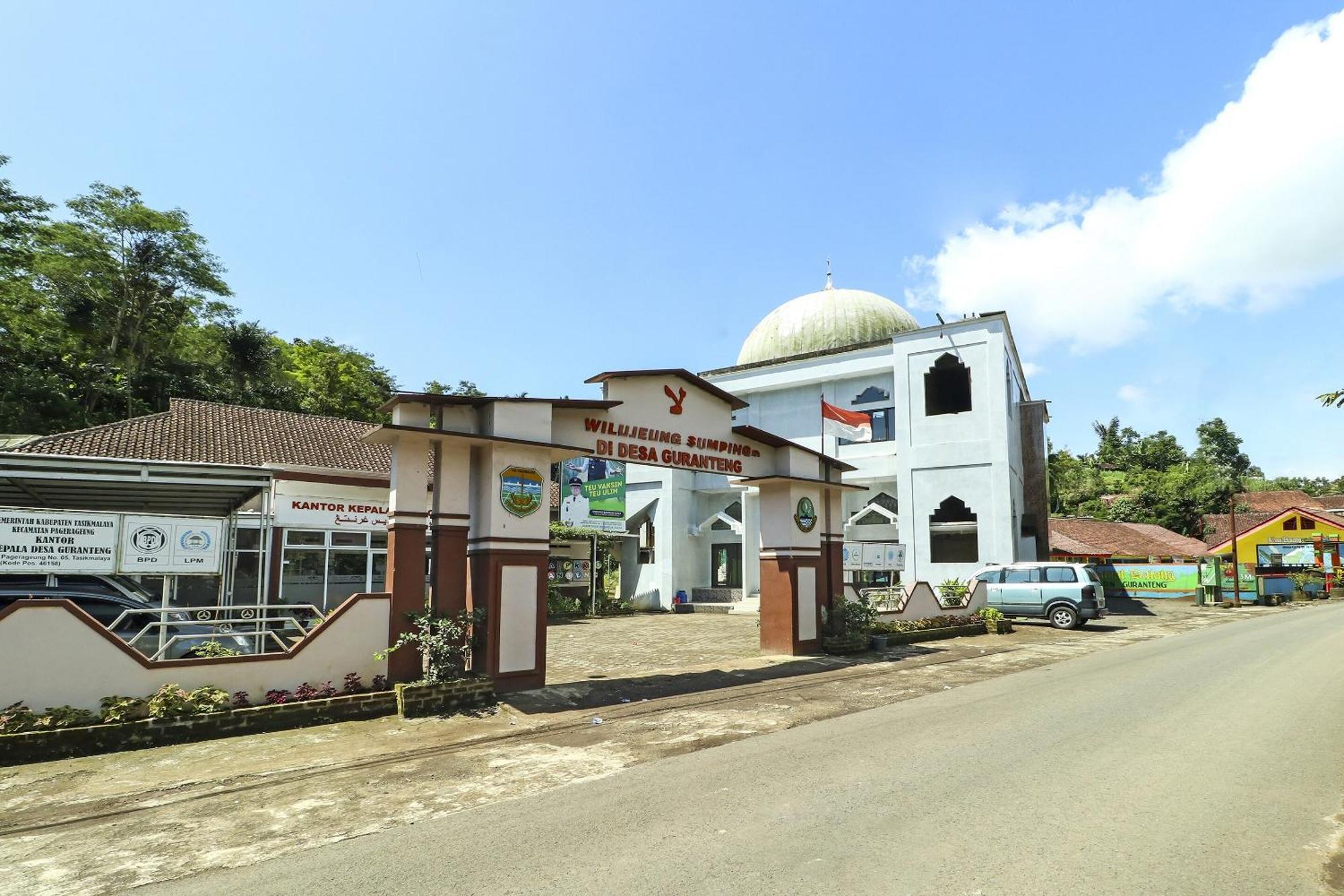 Oyo Homes 90956 Desa Wisata Guranteng Pendjalu Exterior photo